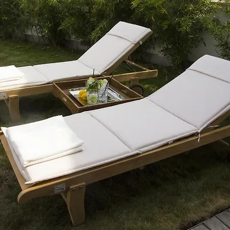 Pavi Apts - Private Rooftop Swimming Pool Apartament *