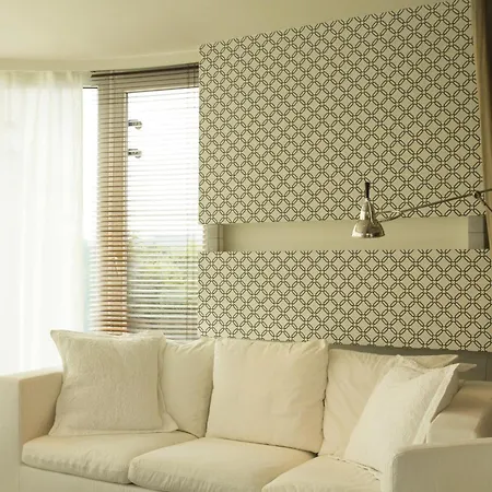 Pavi Apts - Private Rooftop Swimming Pool * Lublana