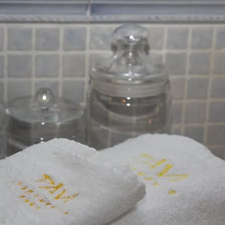 Apartament Pavi Apts - Private Rooftop Swimming Pool *
