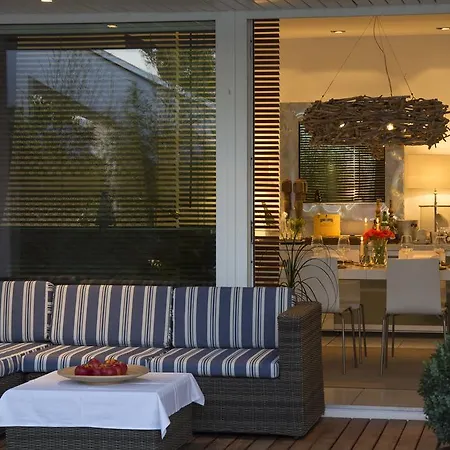 Pavi Apts - Private Rooftop Swimming Pool Apartament *