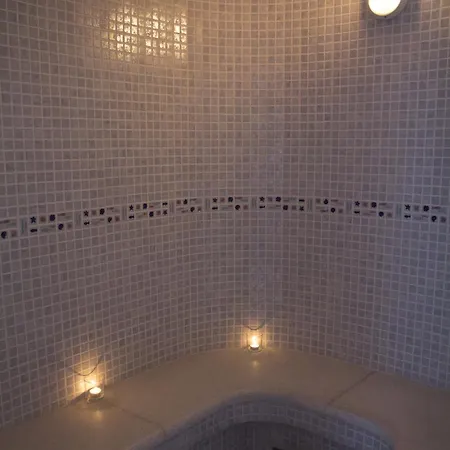 Pavi Apts - Private Rooftop Swimming Pool Apartmán *