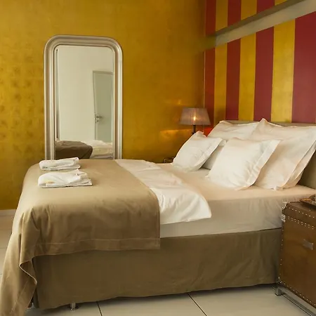 Pavi Apts - Private Rooftop Swimming Pool Apartament