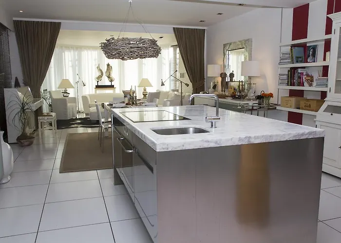 Pavi Apts - Private Rooftop Swimming Pool Apartman *