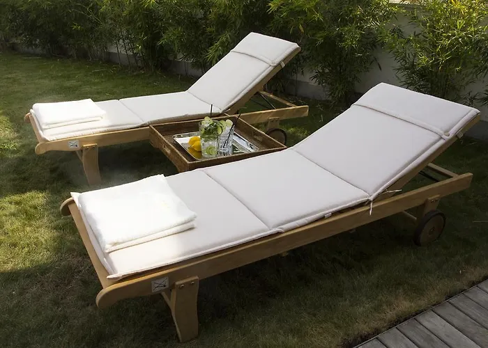 Pavi Apts - Private Rooftop Swimming Pool Apartament *