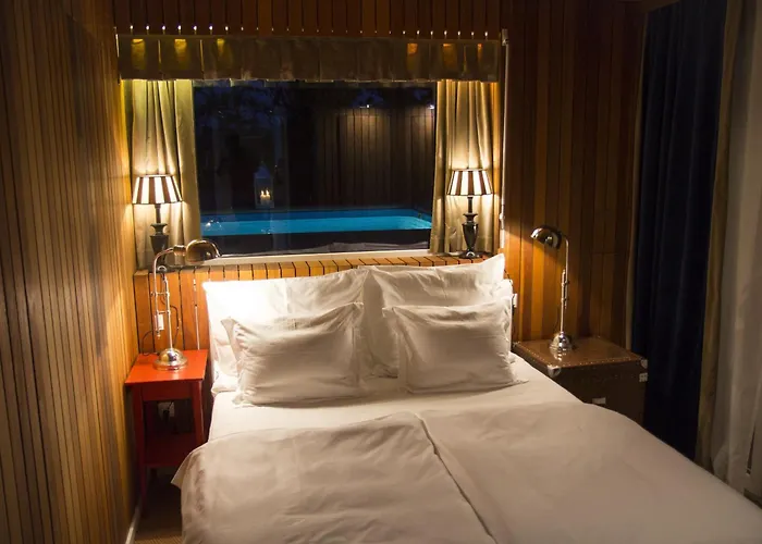 Apartman Pavi Apts - Private Rooftop Swimming Pool