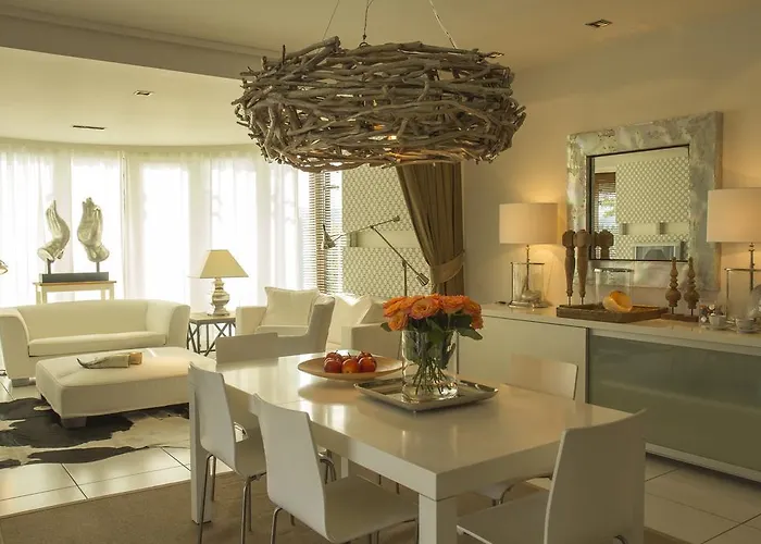 Pavi Apts - Private Rooftop Swimming Pool Apartman